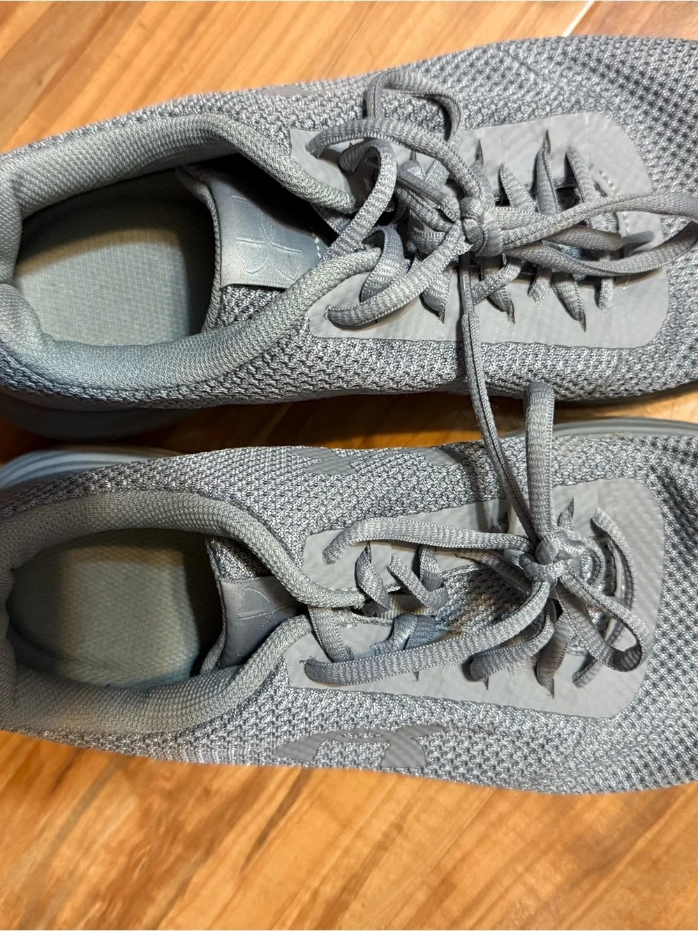 Under Armour Men’s Gray Lightweight Training Sneakers